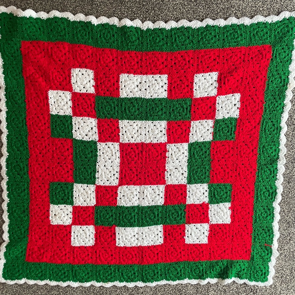 Gorgeous Vintage Granny Square Crocheted Christmas Throw Blanket 41” by 41”
